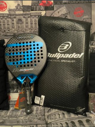 Pala Bullpadel Vertex 05 Hybrid 2026
