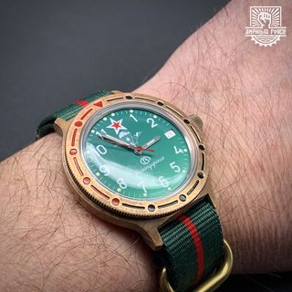 Vostok Brass Paracaidistas automático a estrenar