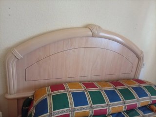 Cabecero de madera estilo clásico