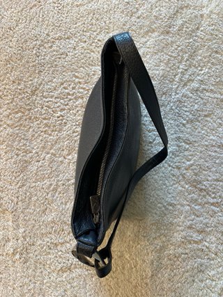 Borsa a spalla Furla in pelle martellata nera