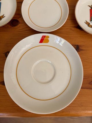 Platos/Ceniceros Iberia porcelana Santa Clara