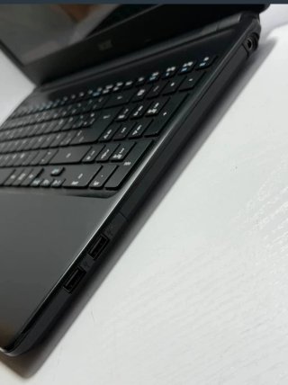 Acer Aspire E1 i3 / 12GB RAM / 1TB HDD