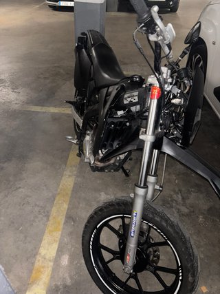 Rieju MRT 125 Supermotard Negra
