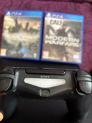 PS4 Slim Negra + Mando + 2 Juegos