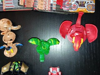 Bakugan 43 carte calamite + 59 carte normali