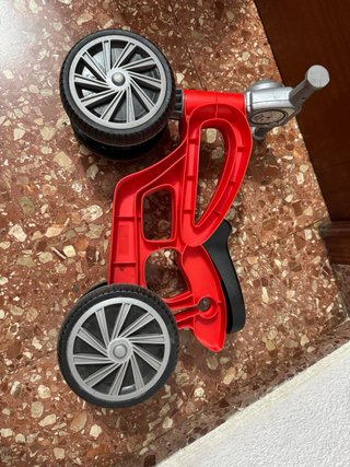 Moto / Bici de Equilibrio Roja
