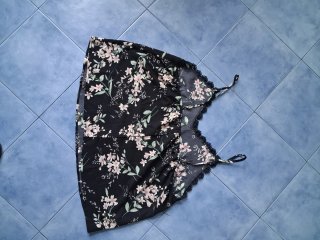 Lote 9 prendas: camisetas, camisón, americana