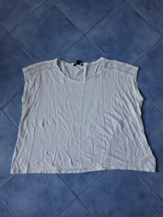Lote 9 prendas: camisetas, camisón, americana