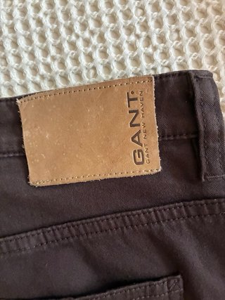 Pantalón Gant Marrón y Top Crema Talla 30
