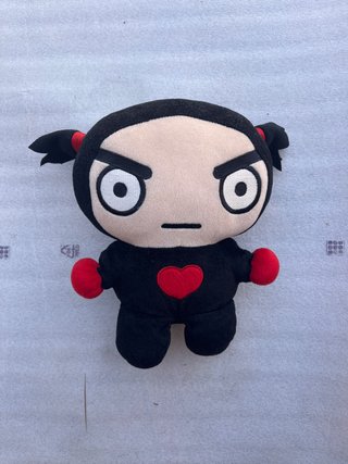 Peluche Pucca Negro Corazón Rojo