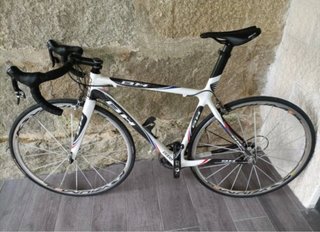 Bicicleta BH Carbono SRAM Force