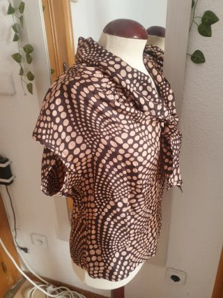 Blusa lunares, seda 100%, talla 38/40
