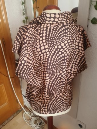 Blusa lunares, seda 100%, talla 38/40