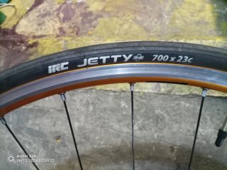 Rueda delantera Mavic dorada