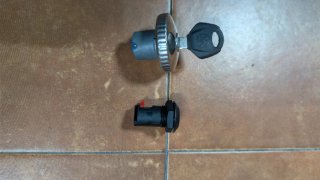 Tapón gasolina y cerradura guantera Yamaha