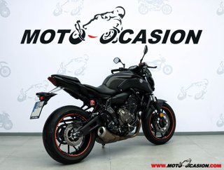 YAMAHA MT-07 ¿A2?