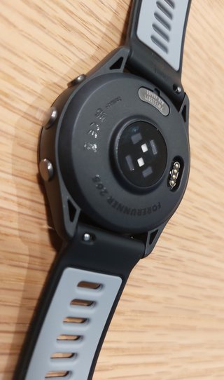 Reloj Garmin Forerunner 265 AMOLED