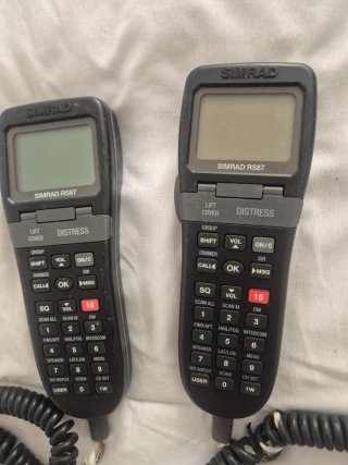 2 Microteléfonos Simrad RS87