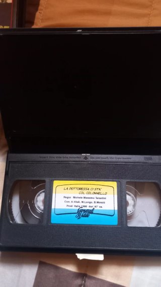 VHS La Dottoressa ci sta col colonnello
