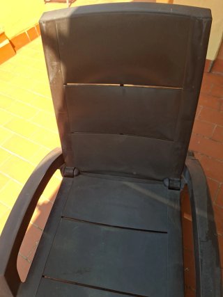 Tumbonas plegables con cajón.