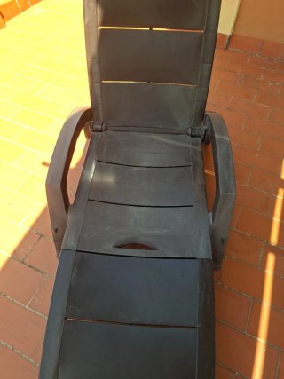 Tumbonas plegables con cajón.