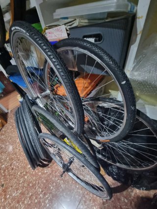 Cubiertas y Ruedas de Bicicleta
