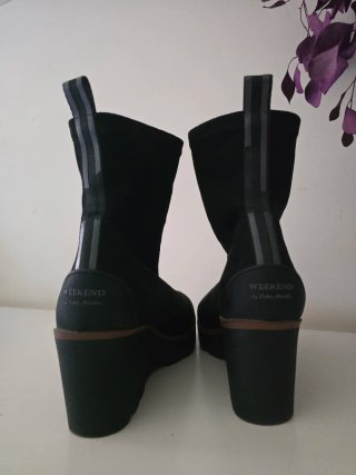 Botines negros, impecables