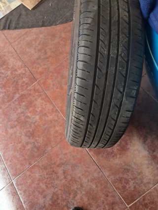 Neumático 5 tornillos