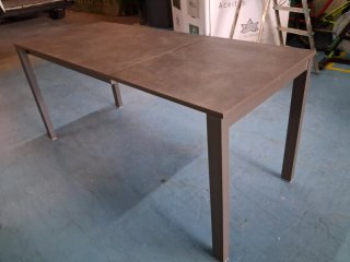Mesa de cocina extensible gris