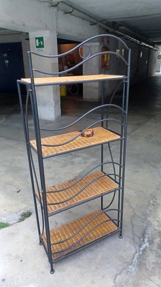 Scaffale in Ferro Battuto e Rattan