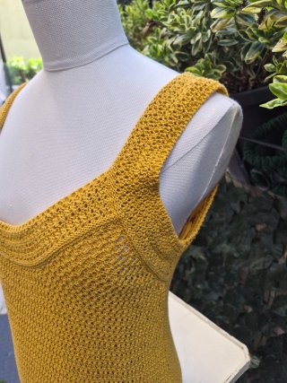 Copricostume uncinetto giallo