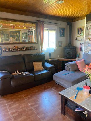 Parcela de terreno co casa