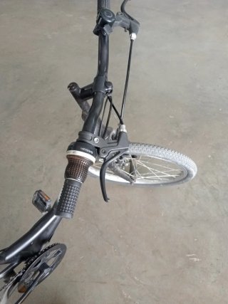 Bicicleta infantil negra