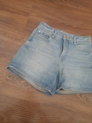 Shorts vaqueros Clockhouse