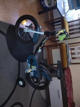 Bicicleta infantil Btwin con ruedines