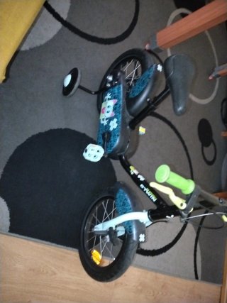 Bicicleta infantil Btwin con ruedines