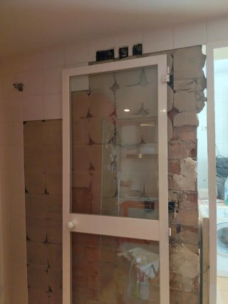 Puerta de aluminio con cristal