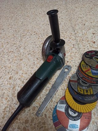 Amoladora Angular Metabo + Discos