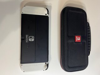 Nintendo Switch OLED Blanca + Funda + Caja