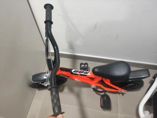 Bicicleta infantil naranja