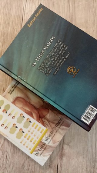 In these words + Novela + sticker - Ed. Limitada