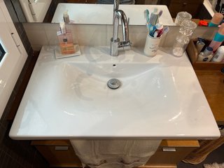 Mueble de baño madera y metal