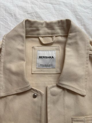 Cazadora Crema Bershka