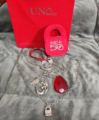 Collar Uno de 50.