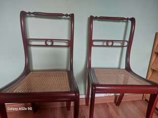 Juego de 2 Sillas de Madera con Asiento de Rattan