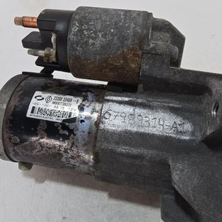 Motor de arranque Opel Vivaro 1.6 Cdti 233003248R