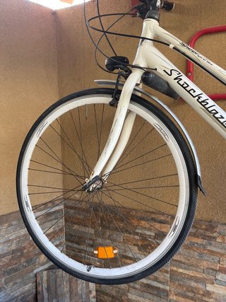Bicicleta de paseo Shockblaze