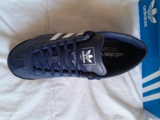 Zapatillas Adidas Azul y Blanco