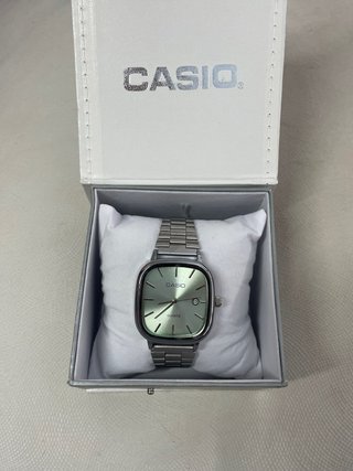 Reloj Casio Vintage Plateado y Verde Menta