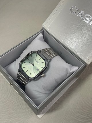 Reloj Casio Vintage Plateado y Verde Menta